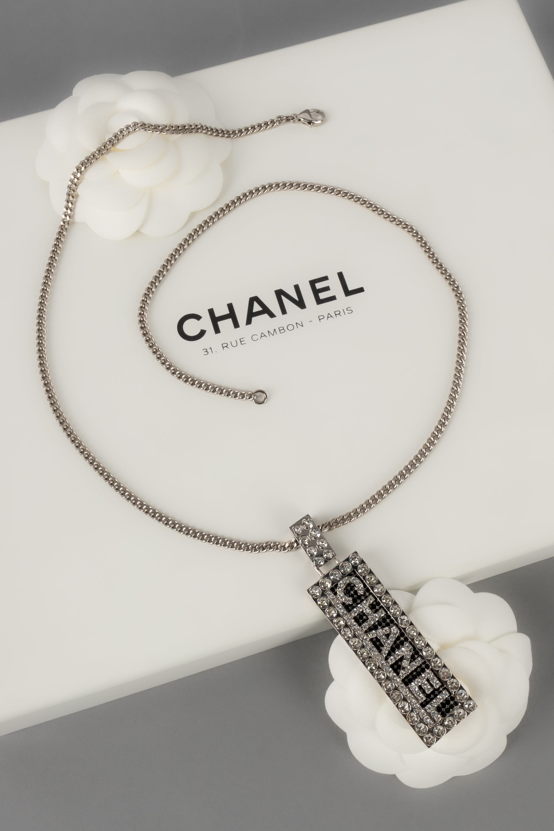 Collier argent�� Chanel Automne 2003
