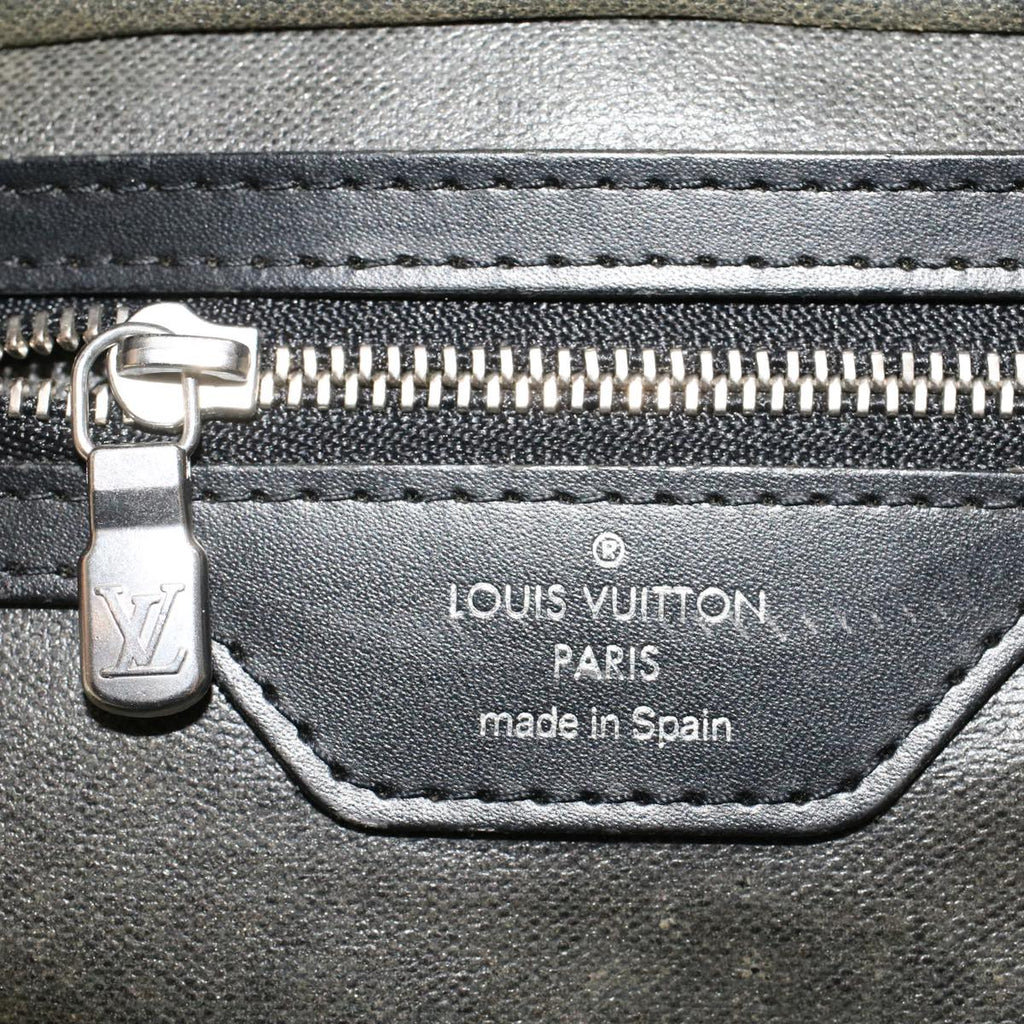 LOUIS VUITTON Taiga Leather Parana Clutch Bag Ardoise M30752 LV Auth fm2451