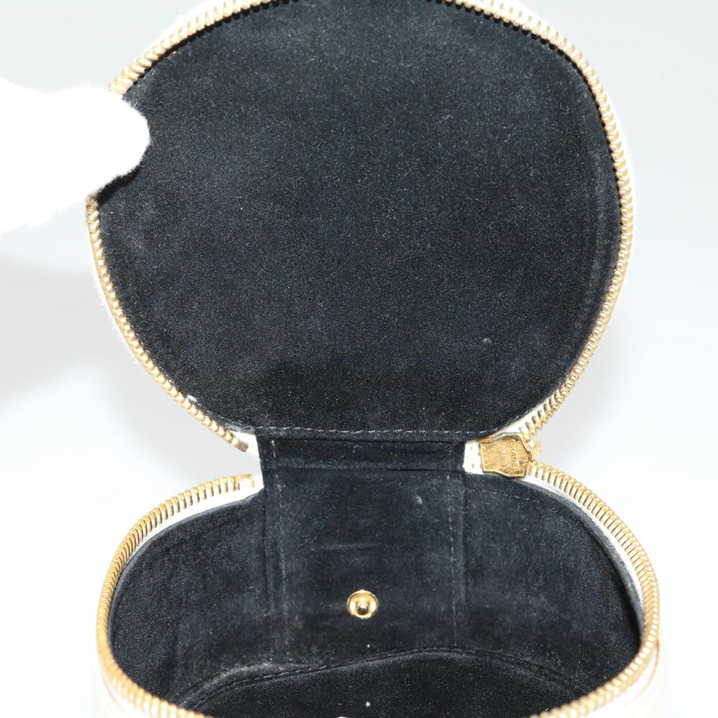 CHANEL Accessory Case Caviar Skin White CC Auth am2700gA