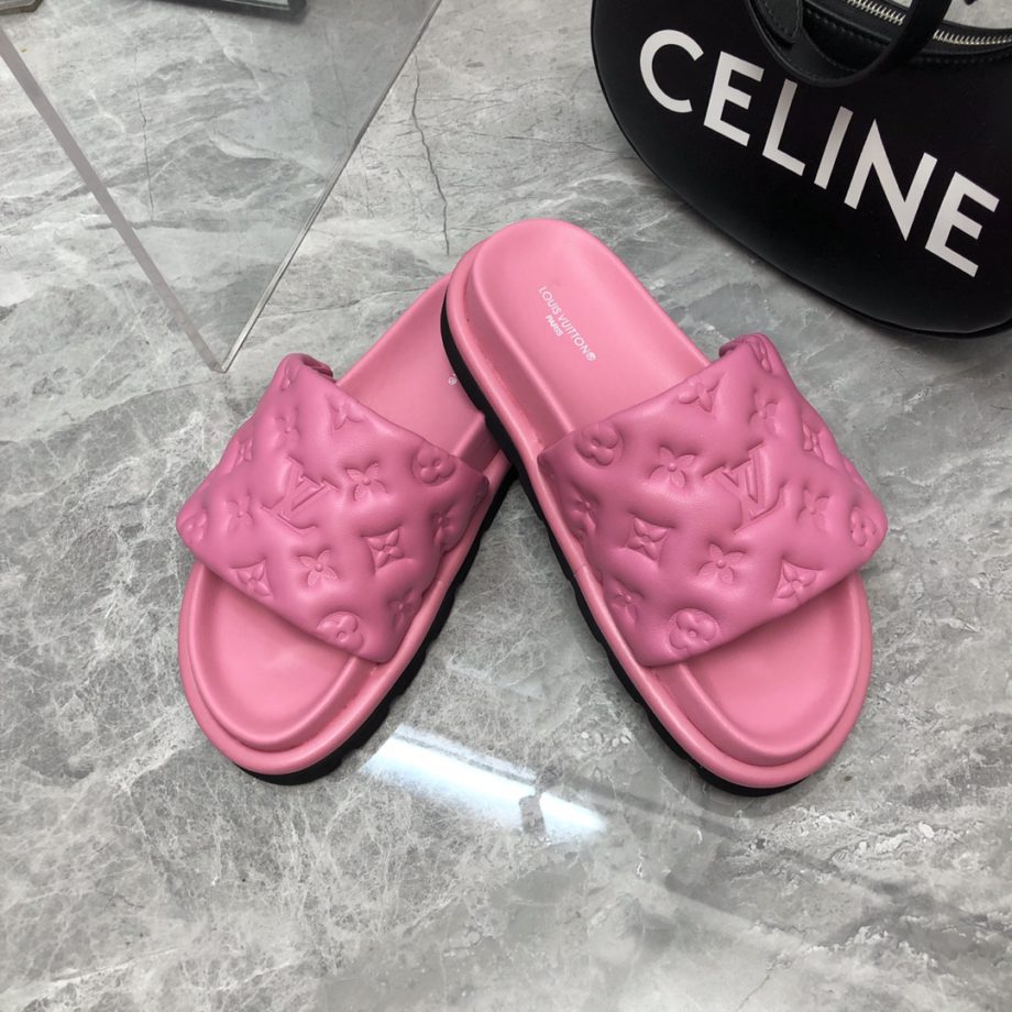 louis vuitton Women's Pool Pillow Flat Comfort Mule Pink For Women LV