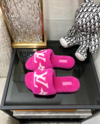 louis vuitton Women's Magnetic Flat Mule Pink For Women LV