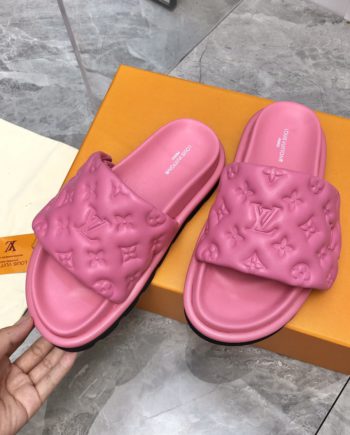 louis vuitton Women's Pool Pillow Flat Comfort Mule Pink For Women LV