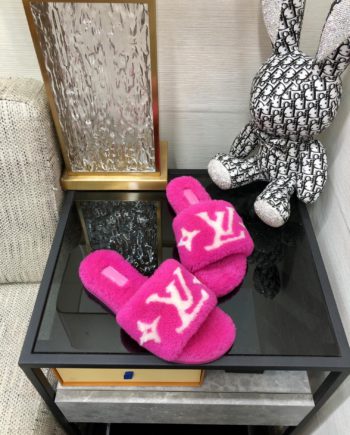 louis vuitton Women's Magnetic Flat Mule Pink For Women LV