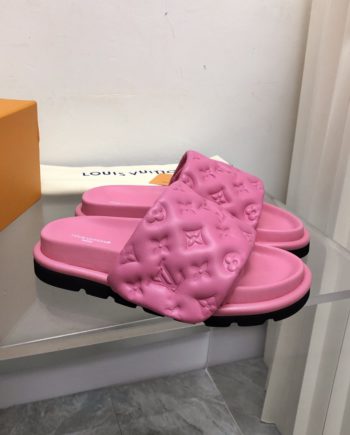 louis vuitton Women's Pool Pillow Flat Comfort Mule Pink For Women LV