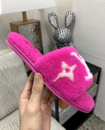 louis vuitton Women's Magnetic Flat Mule Pink For Women LV