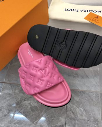 louis vuitton Women's Pool Pillow Flat Comfort Mule Pink For Women LV
