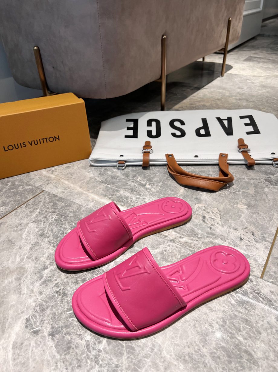 louis vuitton Women's Magnetic Flat Mule Fuchsia Pink For Women 1AA1MN