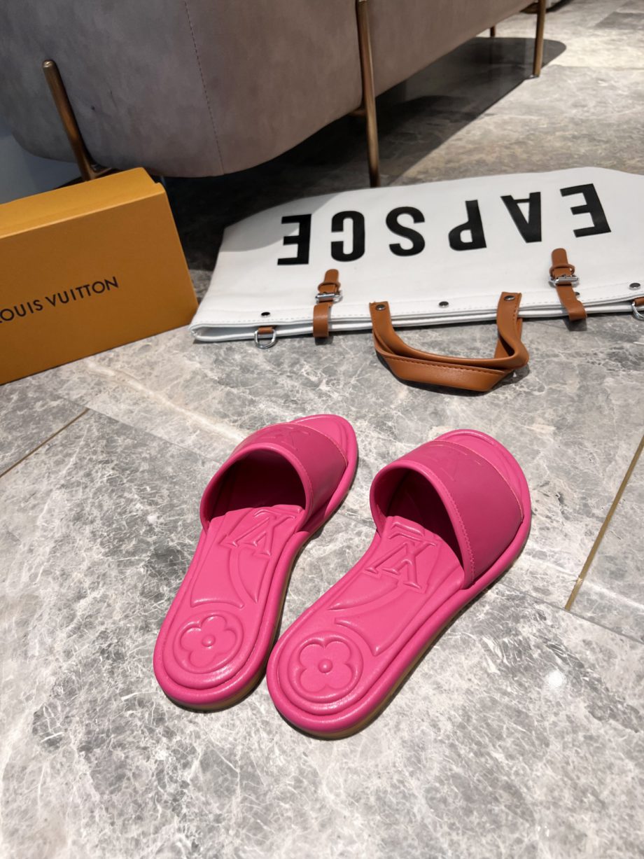 louis vuitton Women's Magnetic Flat Mule Fuchsia Pink For Women 1AA1MN
