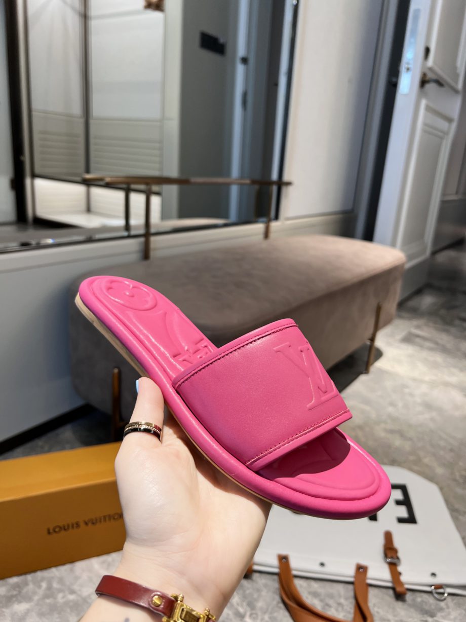 louis vuitton Women's Magnetic Flat Mule Fuchsia Pink For Women 1AA1MN