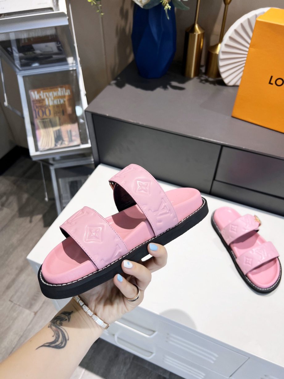 louis vuitton Women's Bom Dia Flat Mule Pink For Women