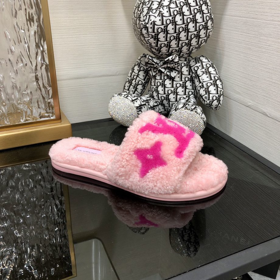 louis vuitton Women's Magnetic Flat Mule Pink For Women LV