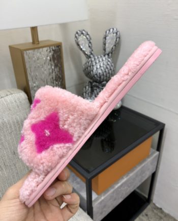 louis vuitton Women's Magnetic Flat Mule Pink For Women LV