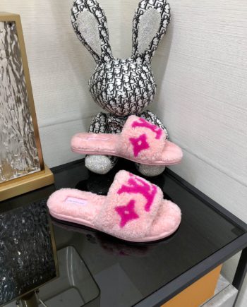 louis vuitton Women's Magnetic Flat Mule Pink For Women LV