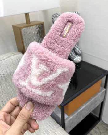 louis vuitton Women's Magnetic Flat Mule Light Pink For Women 1AA1UH