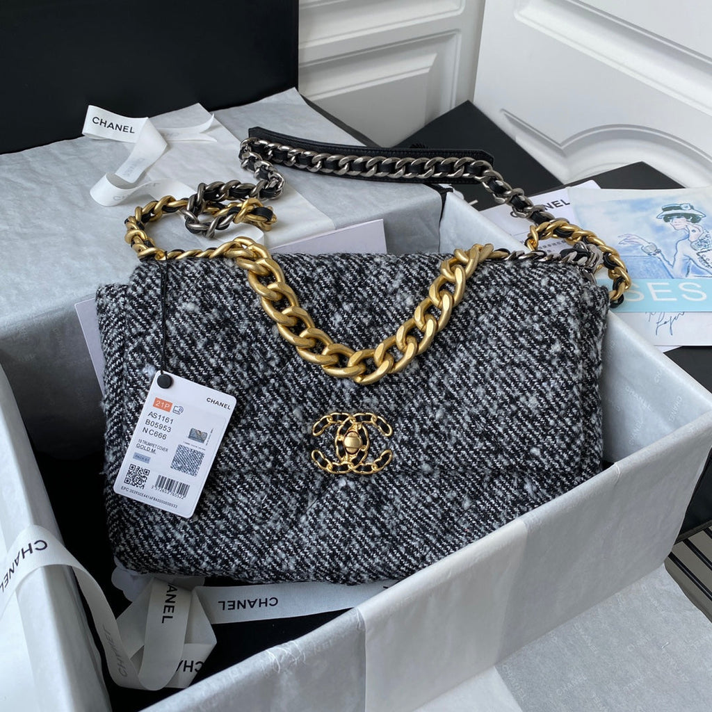 Chanel - Luxury Bag - CHL - 932