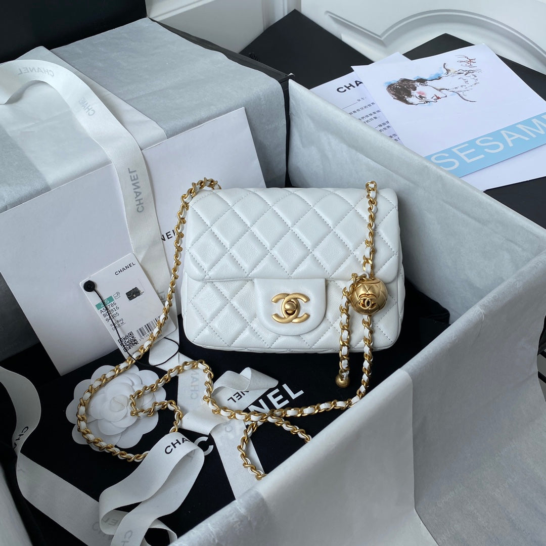 Chanel - Luxury Bag - CHL - 526