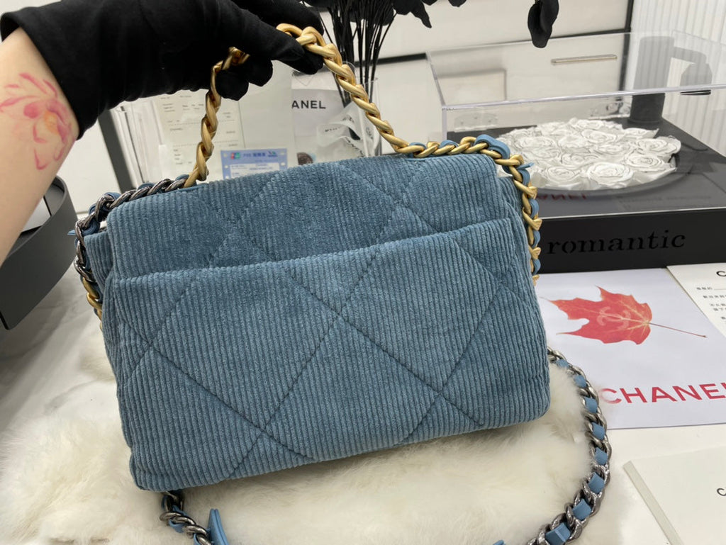 Chanel - Luxury Bag - CHL - 672