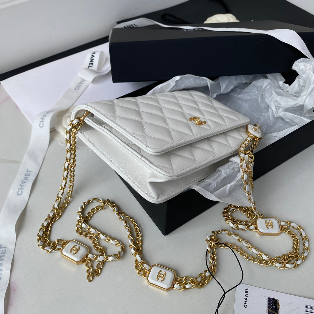 Chanel - Luxury Bag - CHL - 700