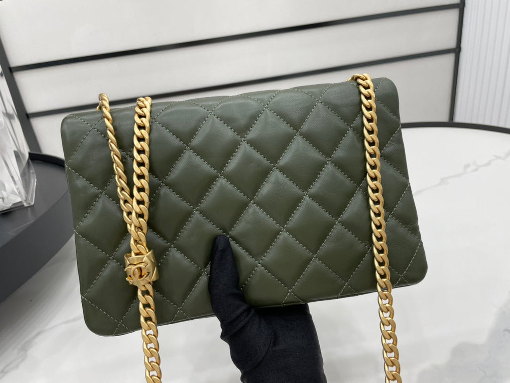 Chanel - Luxury Bag - CHL - 629