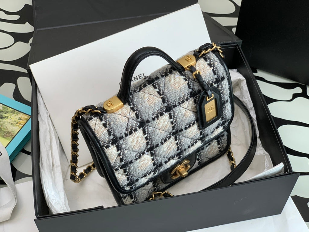 Chanel - Luxury Bag - CHL - 434