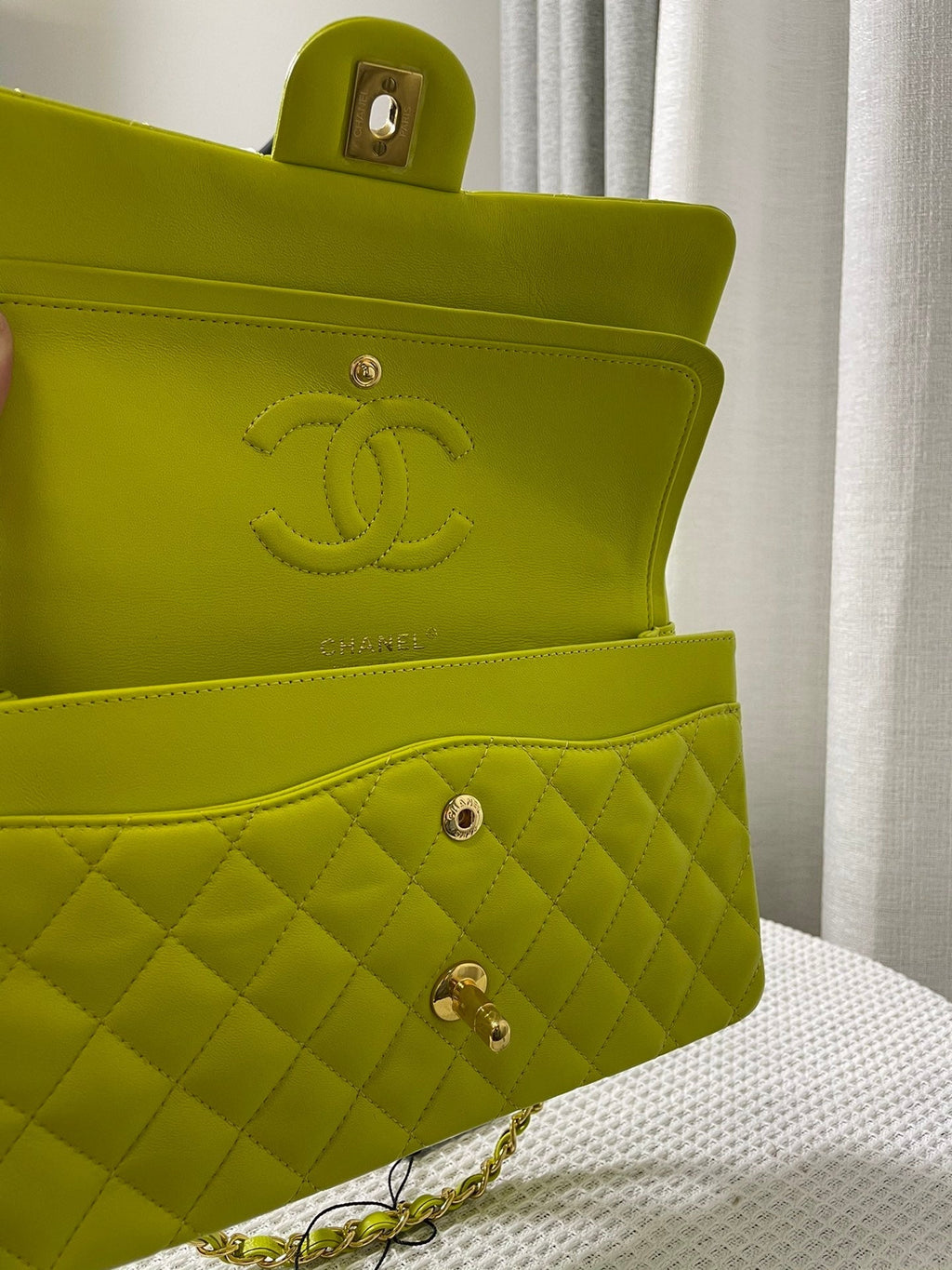 Chanel - Luxury Bag - CHL - 398