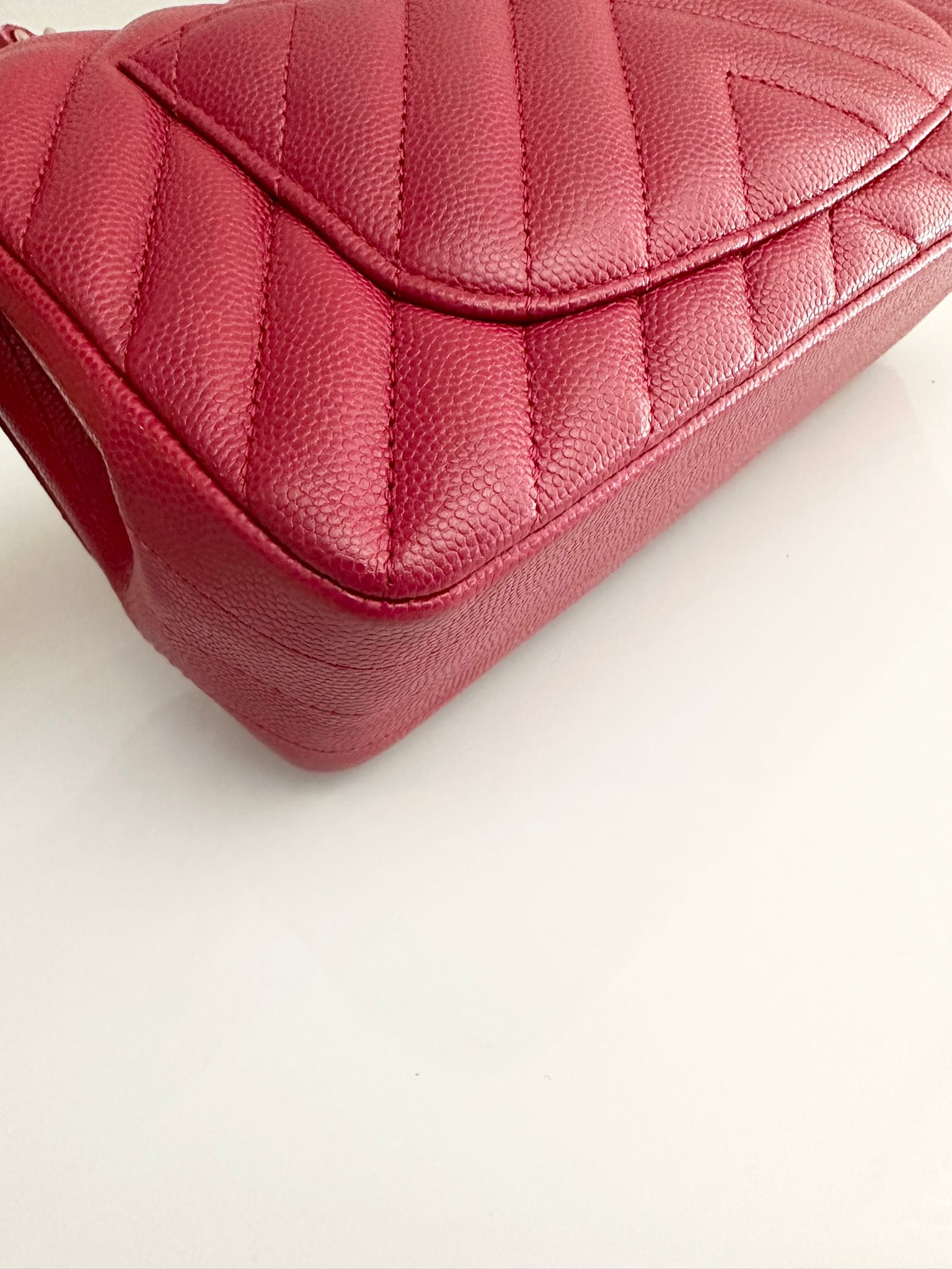 CHANEL Caviar Red 18B Quilted Classic Flap Mini LGHW