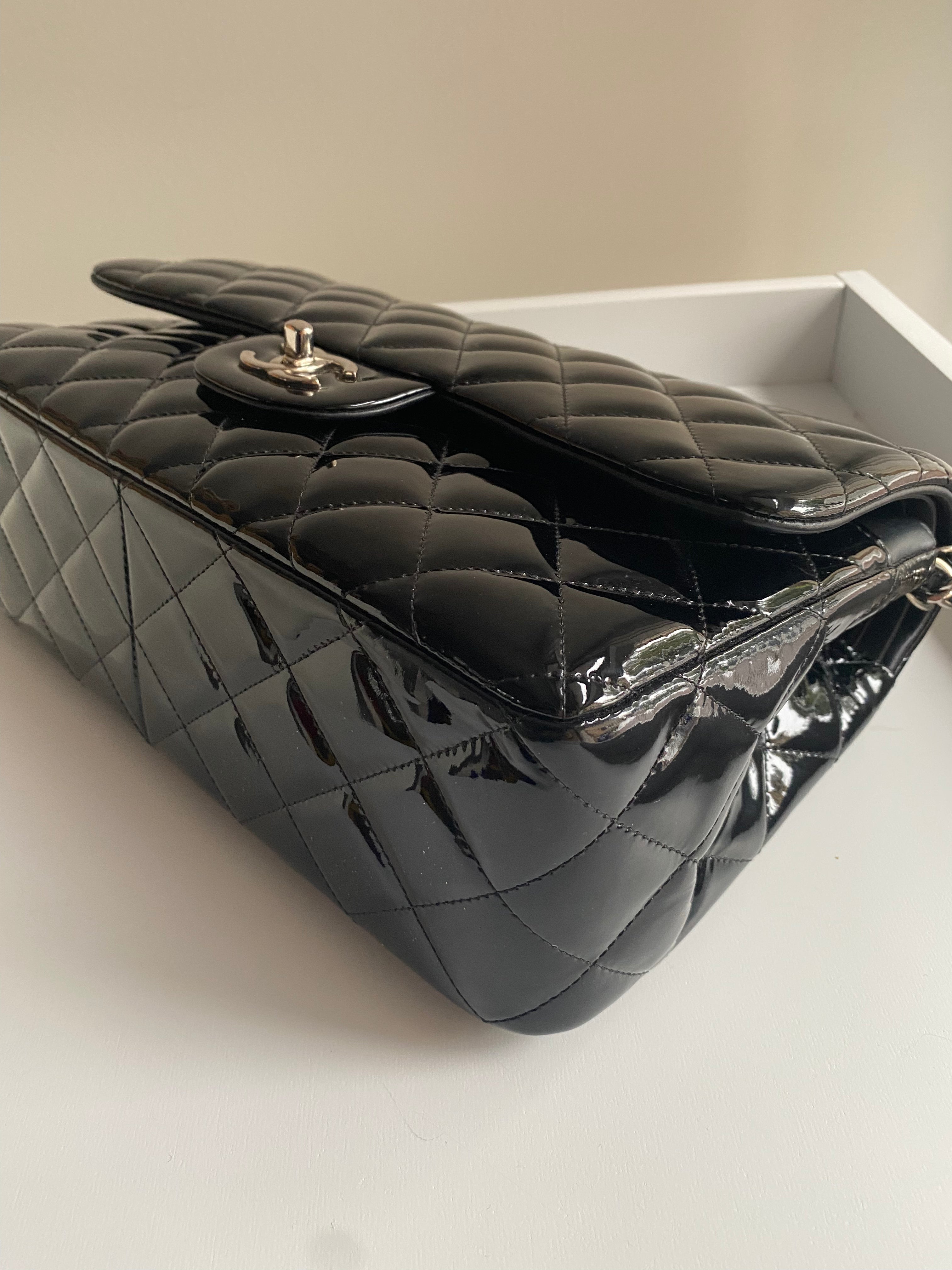 CHANEL Jumbo Classic Double Flap Patent Black