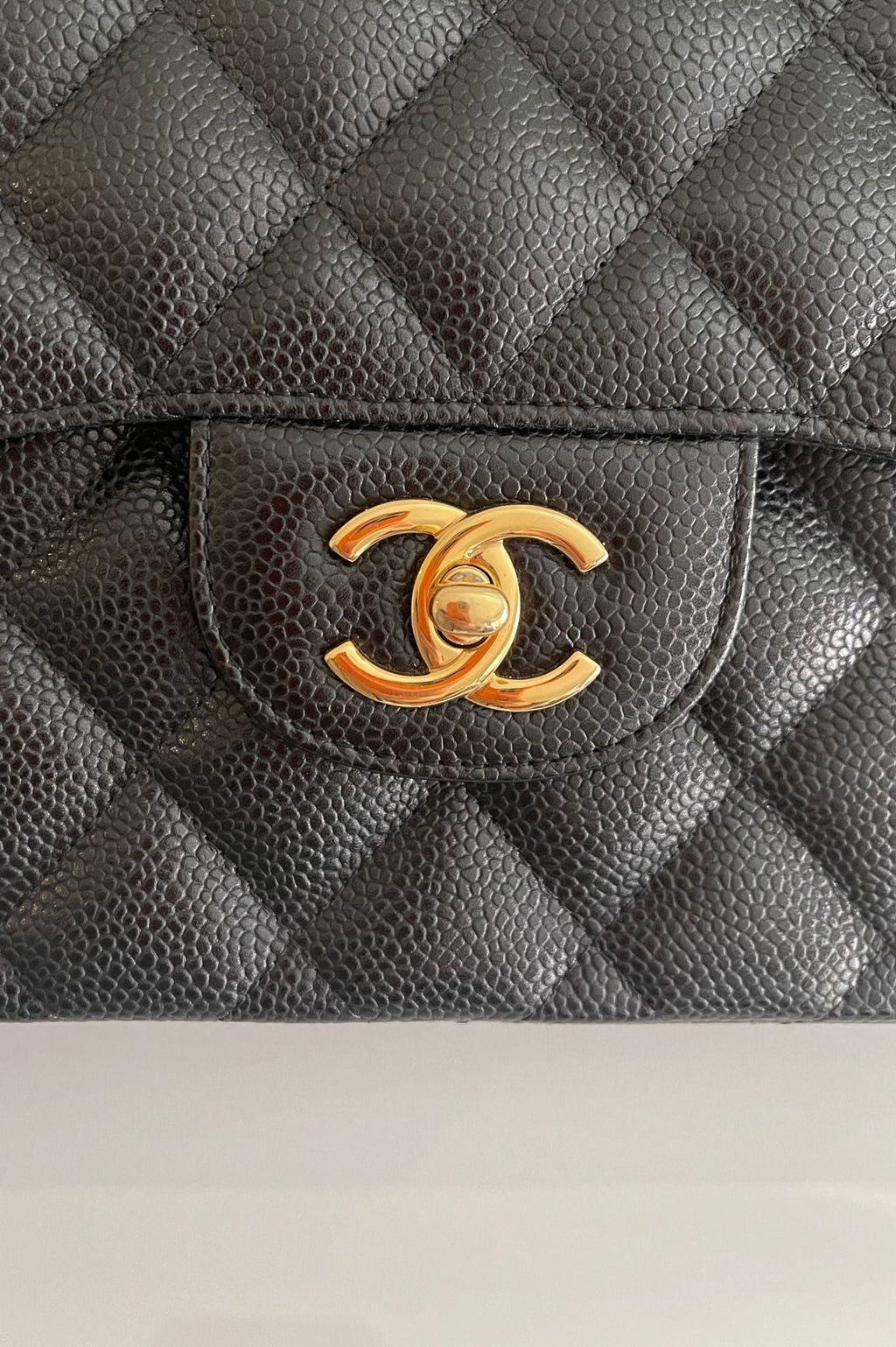 CHANEL Jumbo Classic Double Flap Caviar Black