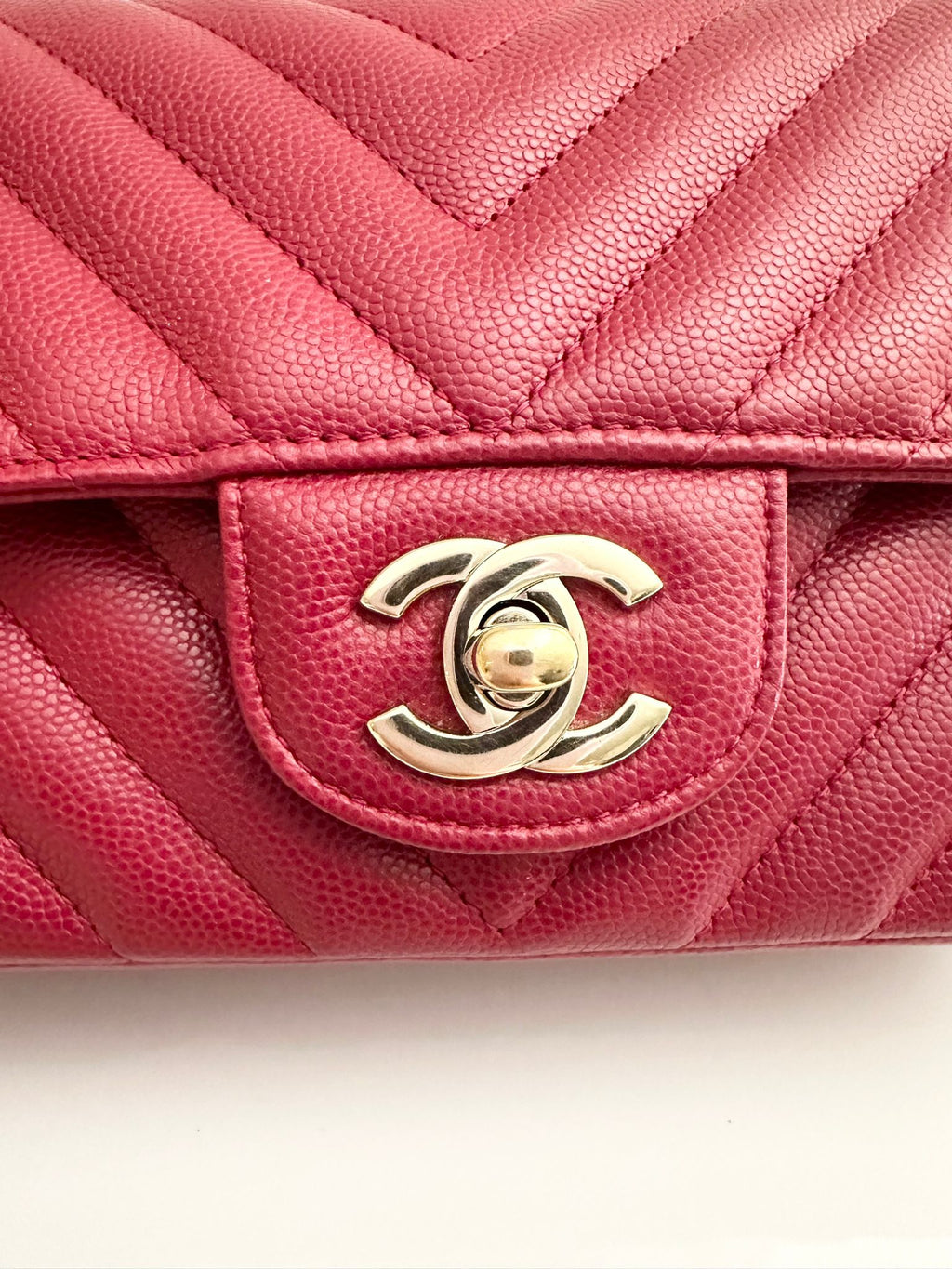 CHANEL Caviar Red 18B Quilted Classic Flap Mini LGHW