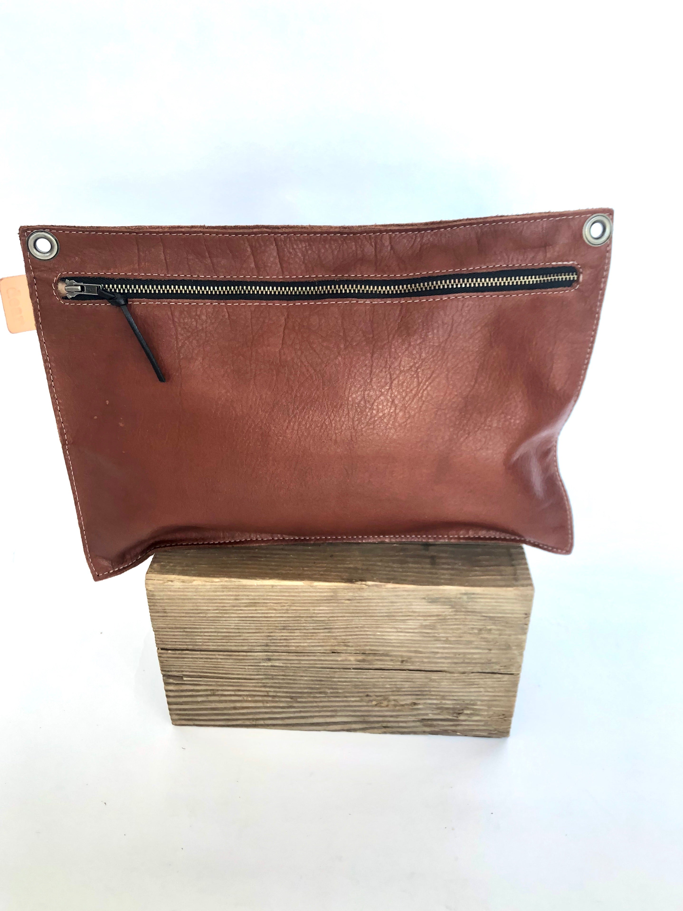 Medium leather zip portfolio