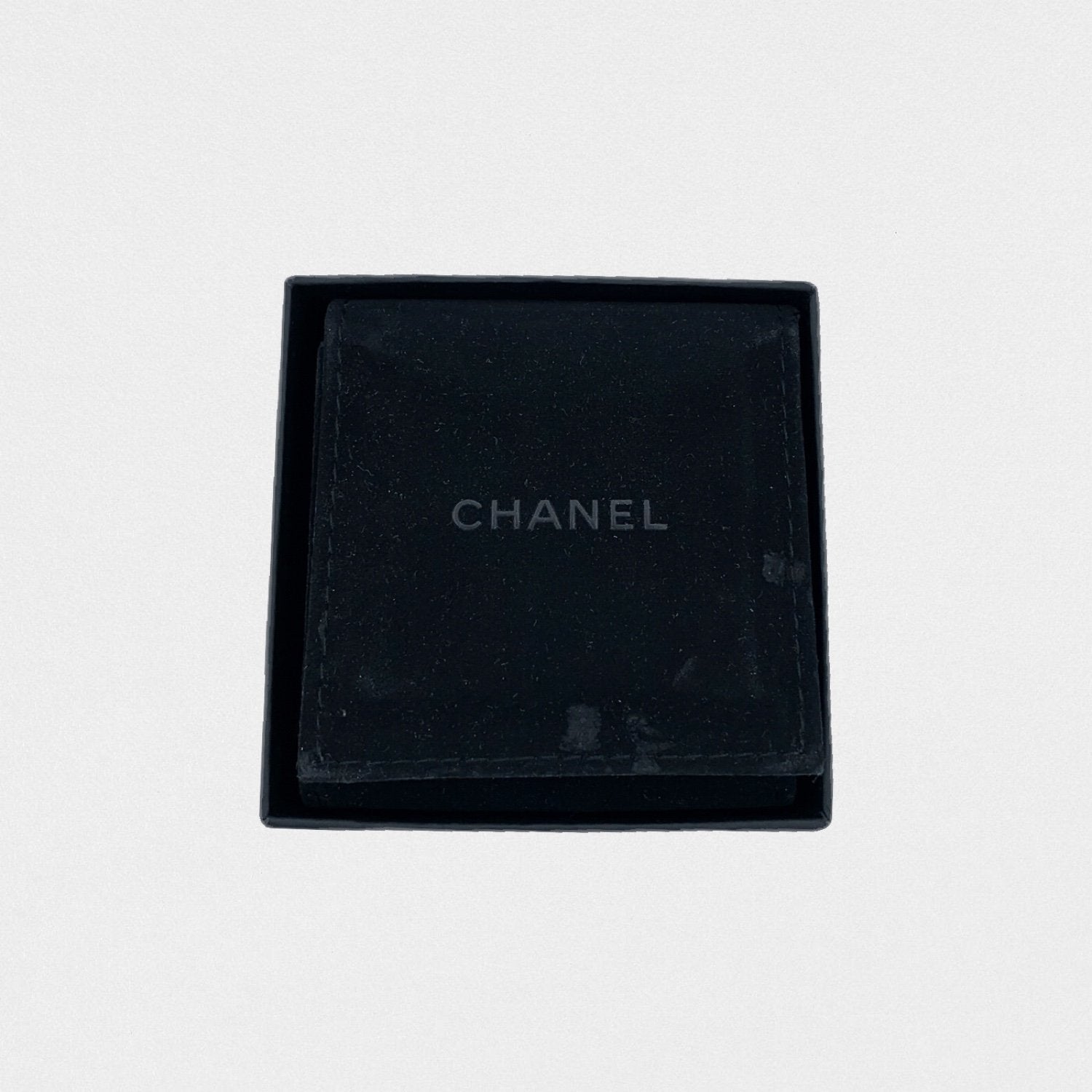 Chanel round earrings - M��tiers d'art Hambourg 2017/2018