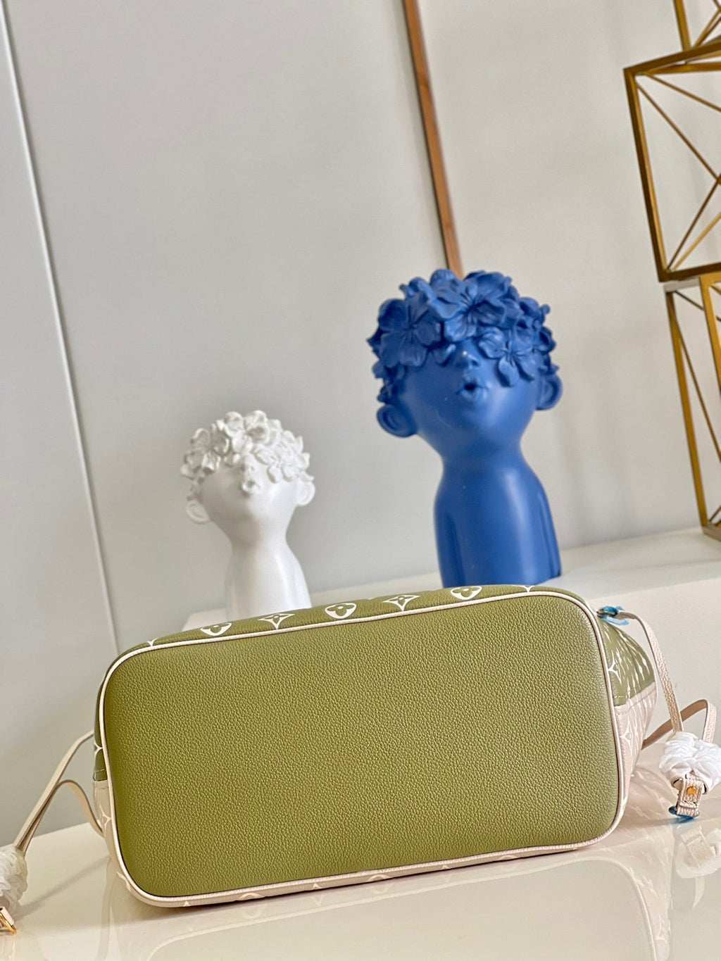 Louis Vuitton Neverfull MM  Tote Bag Khaki Green