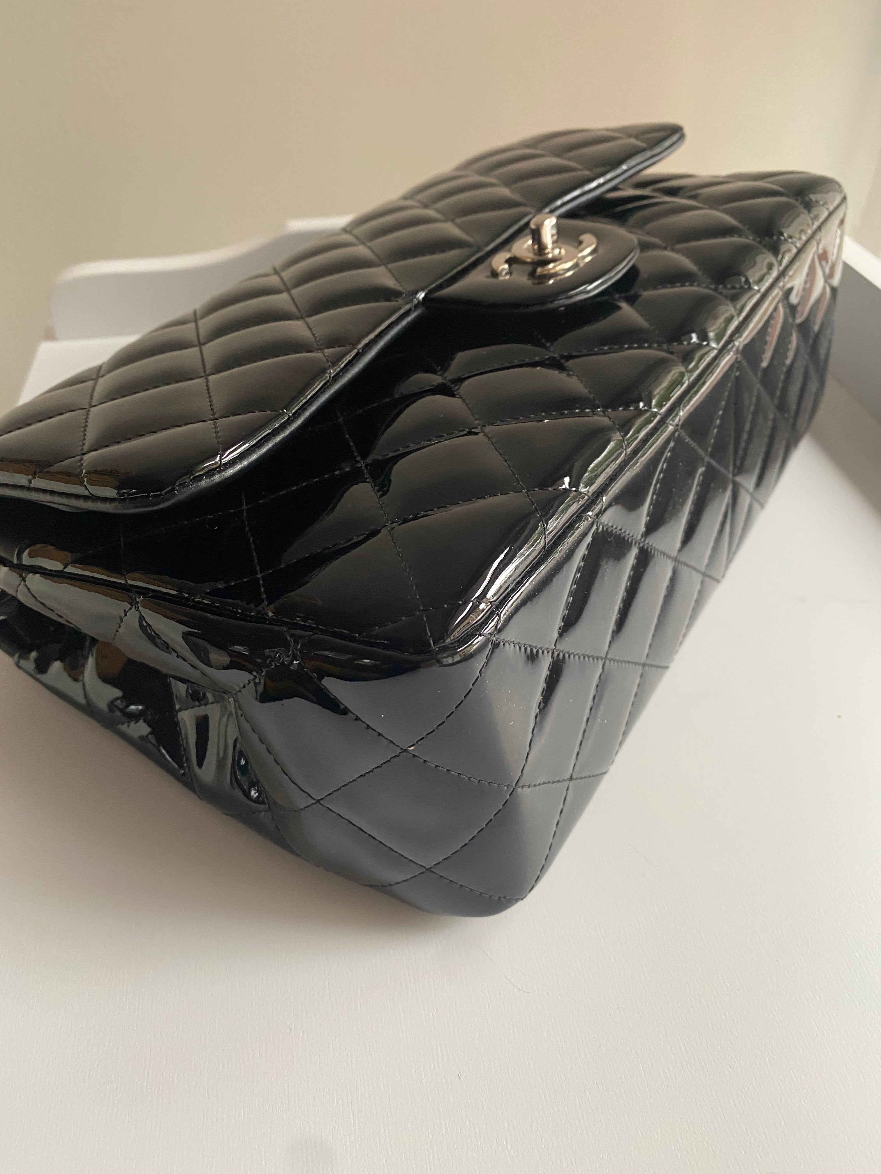 CHANEL Jumbo Classic Double Flap Patent Black