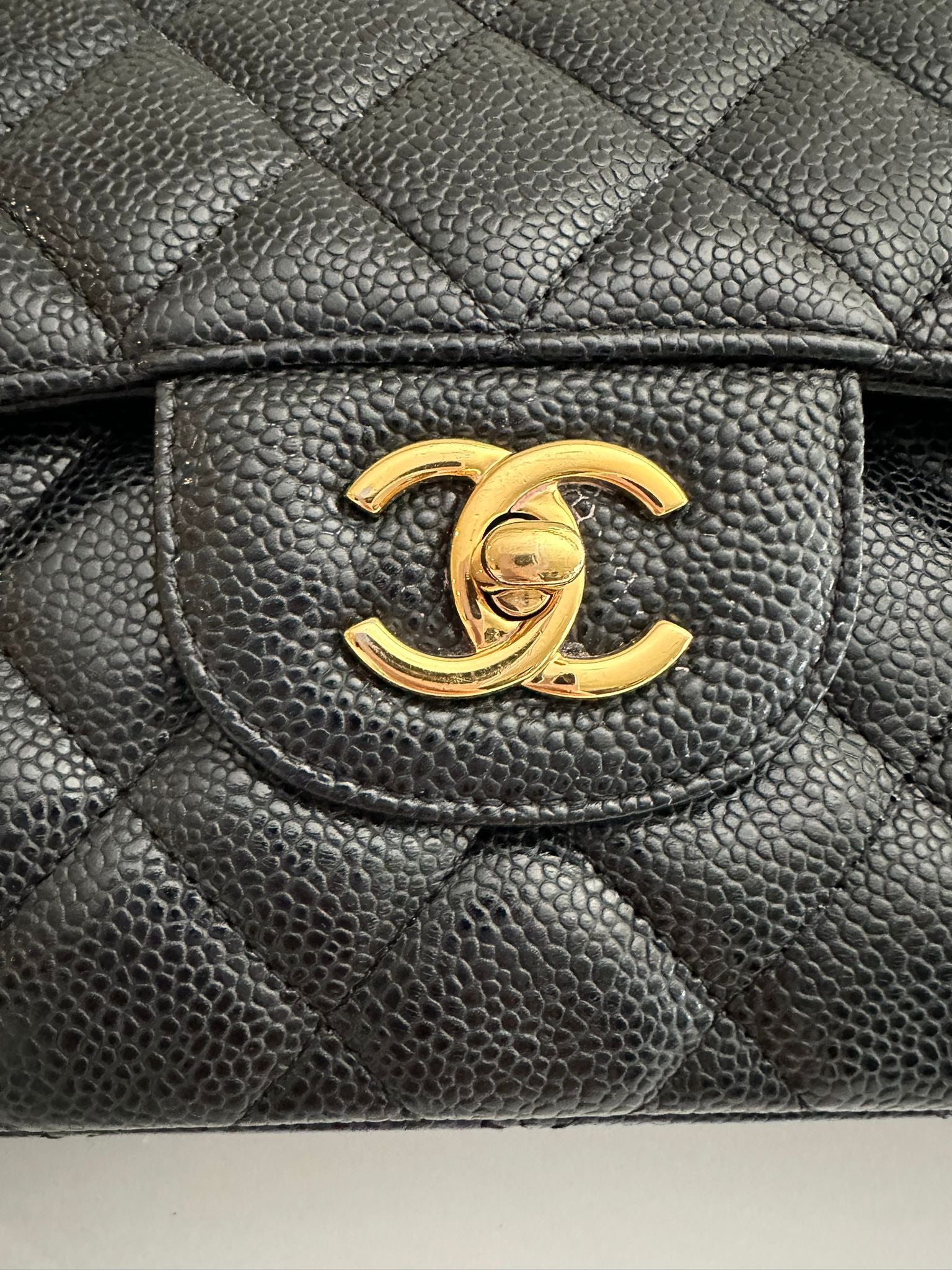 CHANEL Jumbo Classic Double Flap Caviar Black
