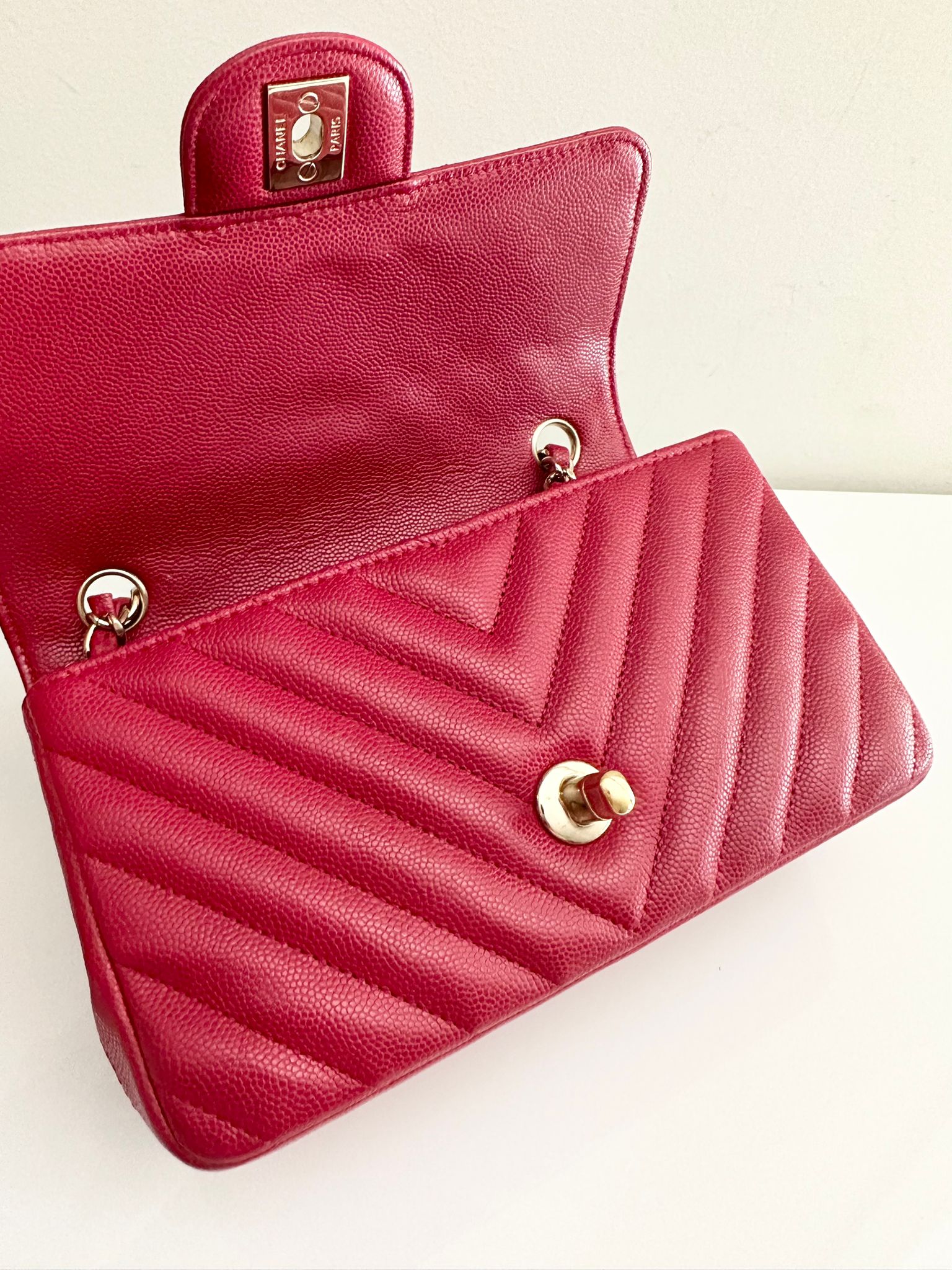 CHANEL Caviar Red 18B Quilted Classic Flap Mini LGHW