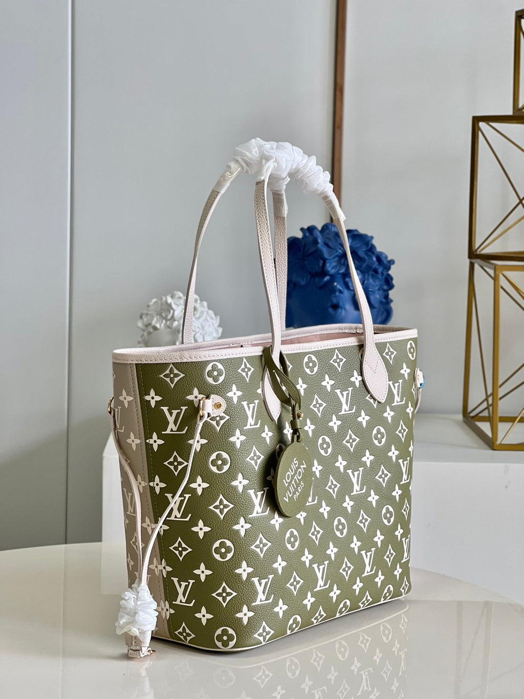 Louis Vuitton Neverfull MM  Tote Bag Khaki Green