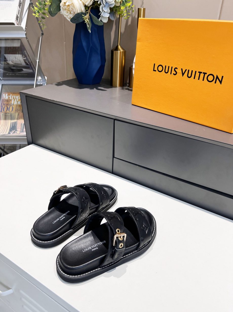 louis vuitton Women's Bom Dia Flat Mule Black For Women