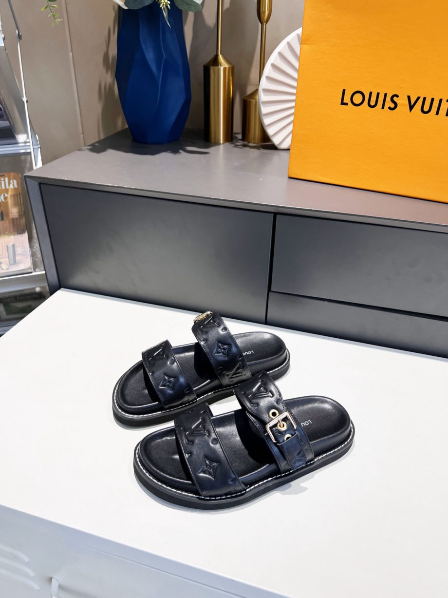 louis vuitton Women's Bom Dia Flat Mule Black For Women