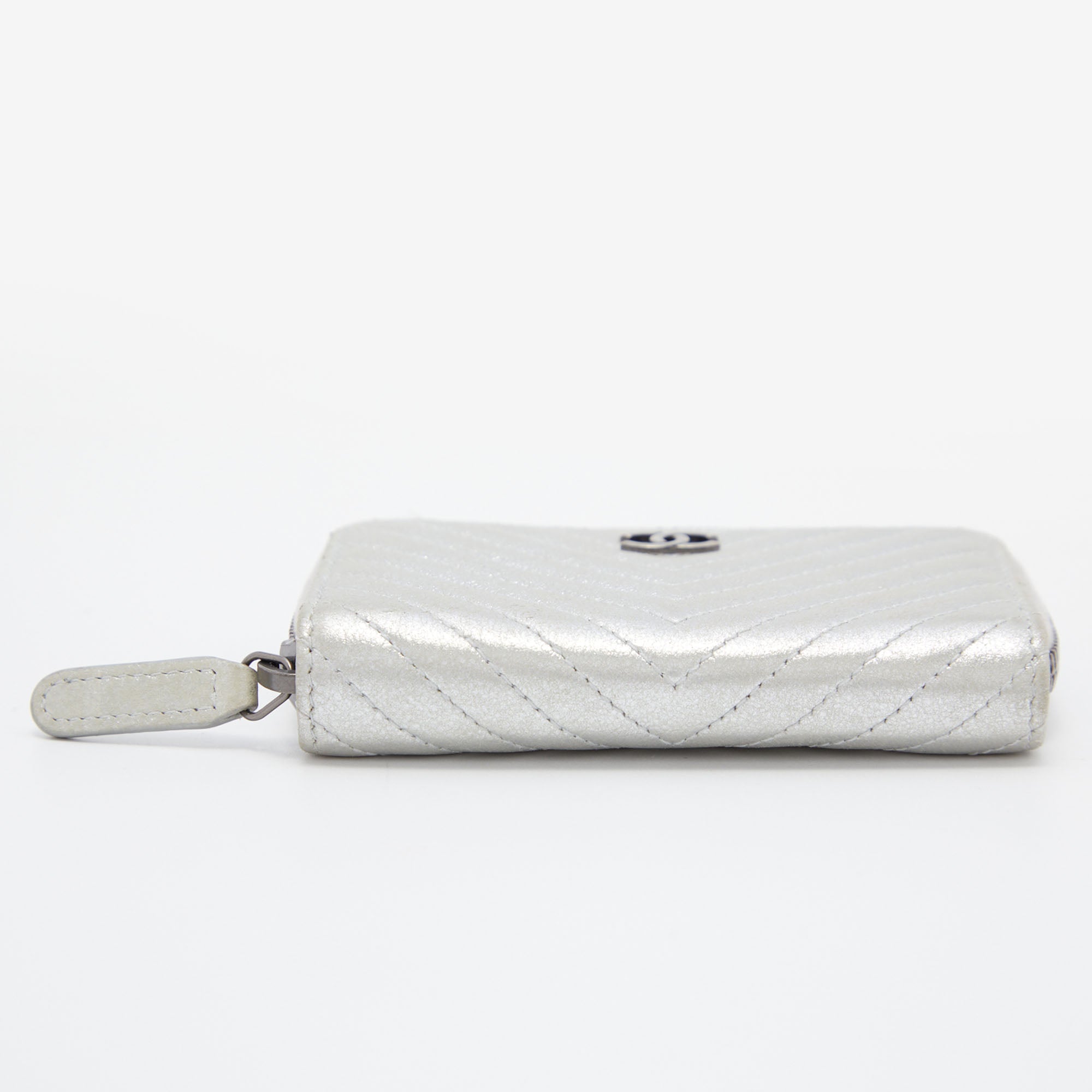 CHANEL Metallic Silver Chevron Leather CC Zip Coin Purse