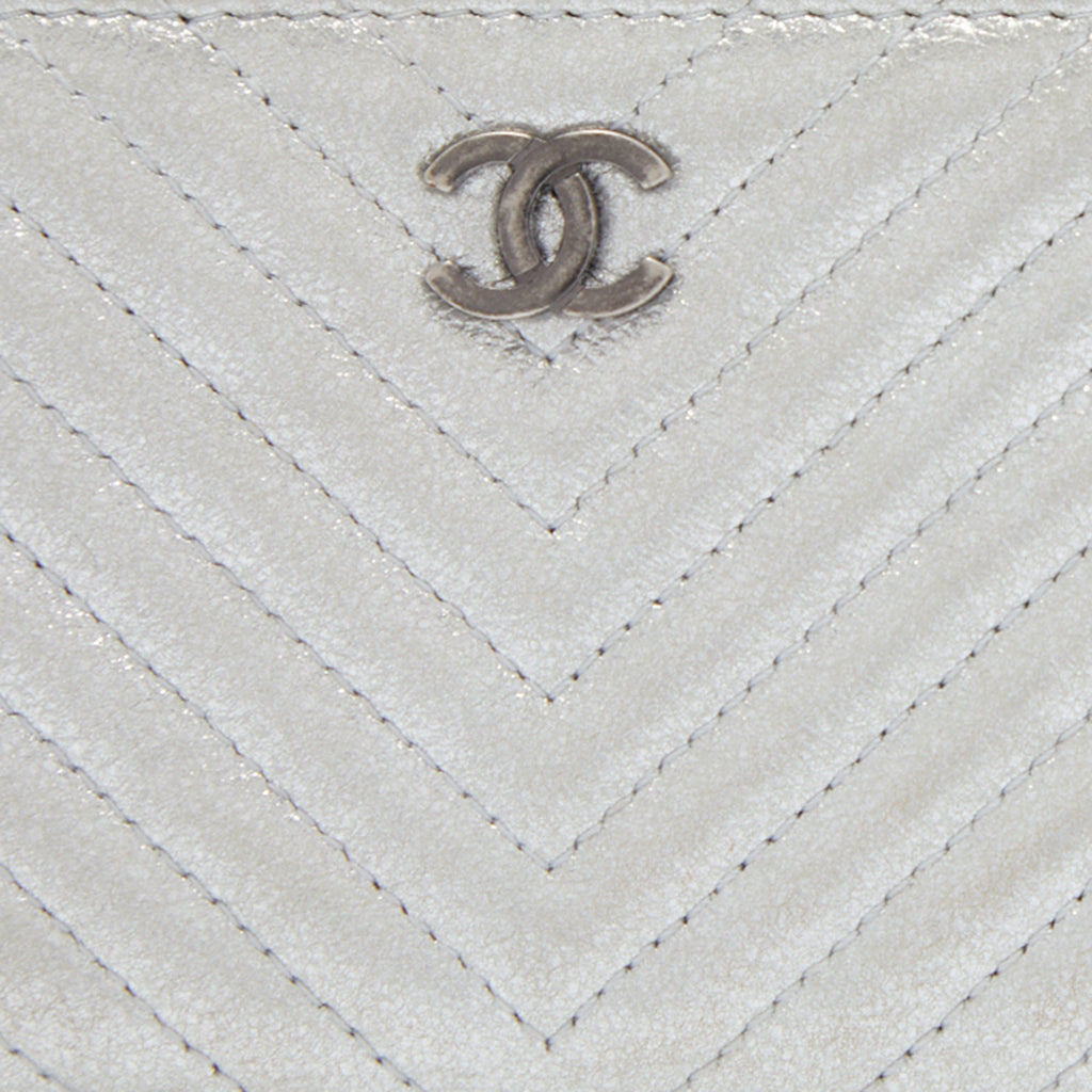 CHANEL Metallic Silver Chevron Leather CC Zip Coin Purse