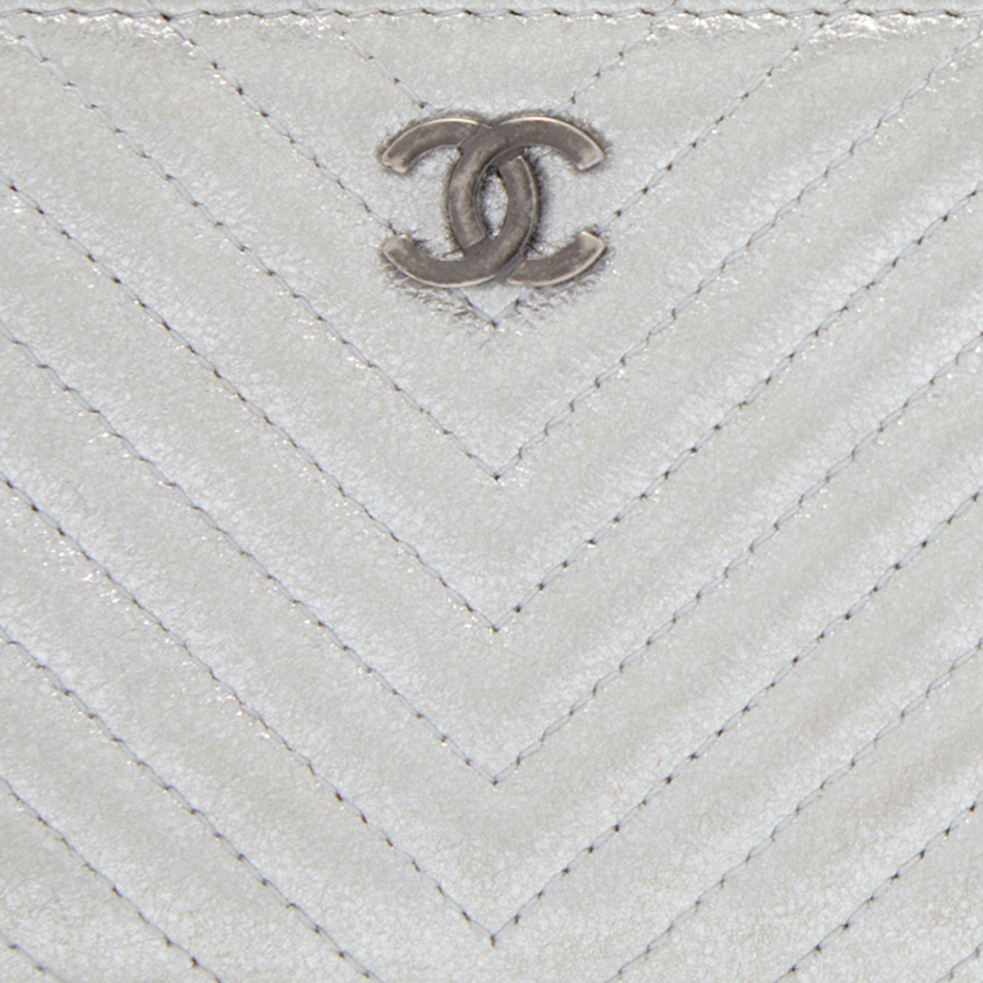 CHANEL Metallic Silver Chevron Leather CC Zip Coin Purse