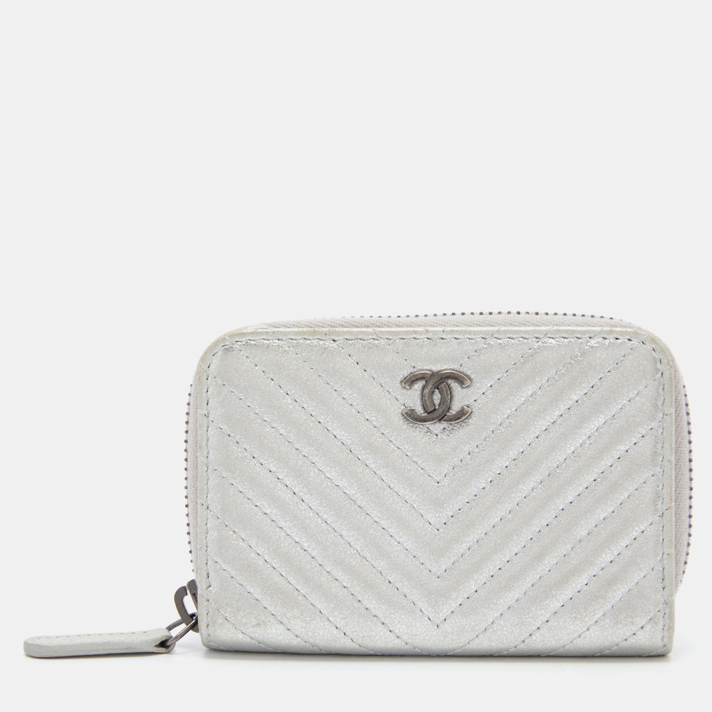 CHANEL Metallic Silver Chevron Leather CC Zip Coin Purse