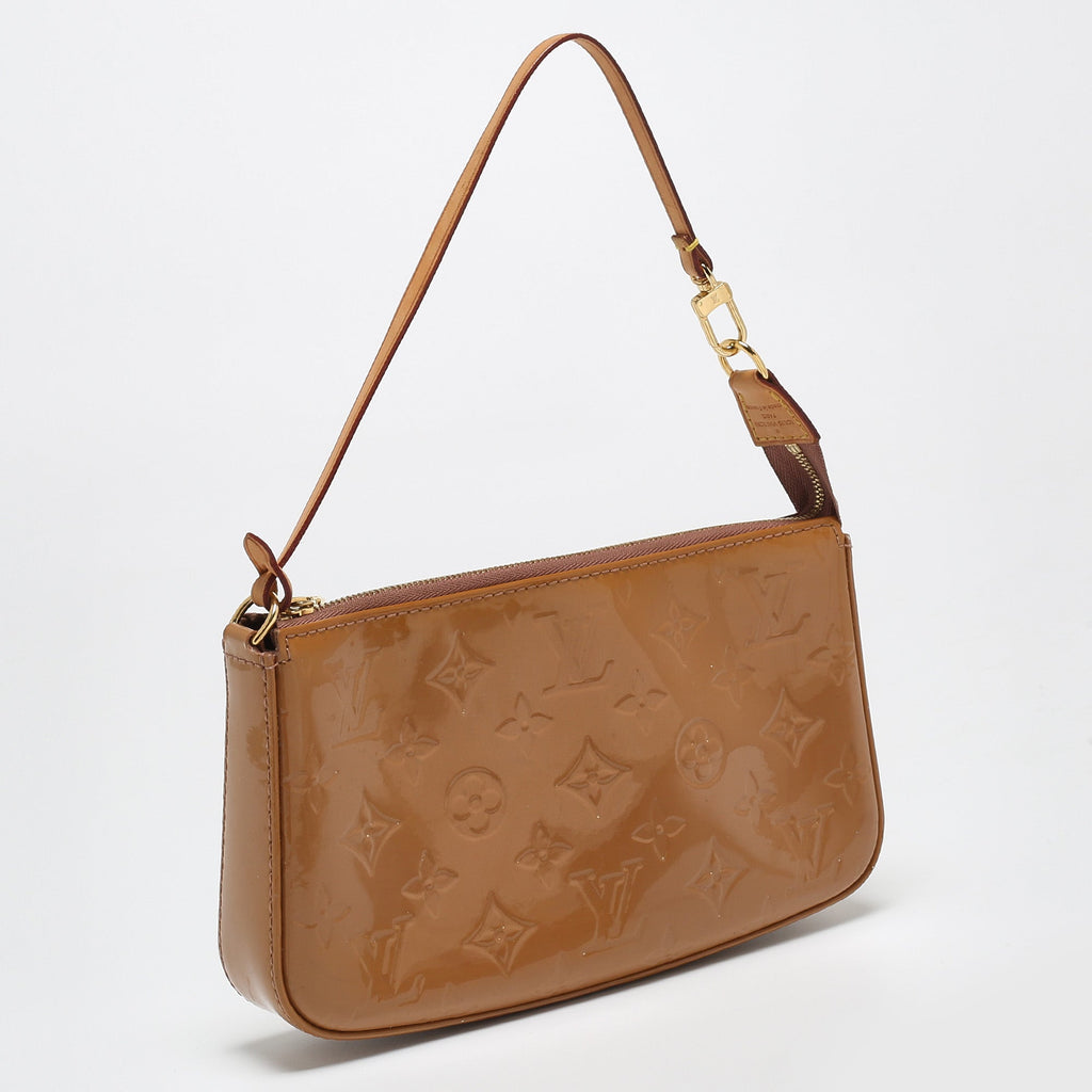 LOUIS VUITTON Beige Monogram Vernis Leather Pochette Accessoires Shoulder Bag