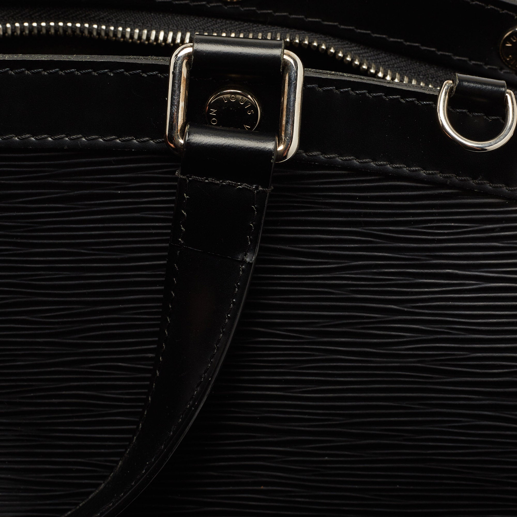 LOUIS VUITTON Black Epi Leather Brea GM Bag