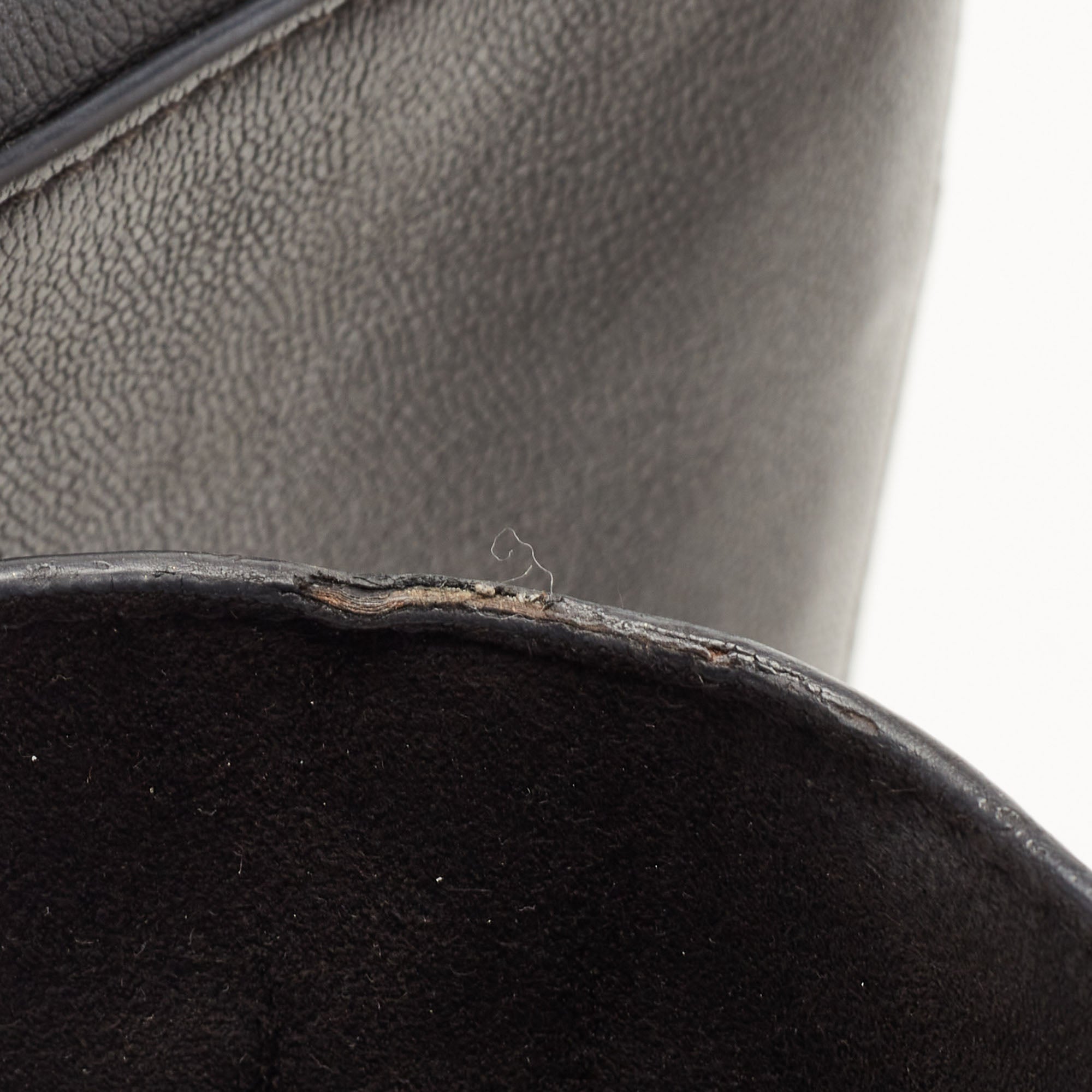 LOUIS VUITTON Black Monogram Leather Very Messenger Bag