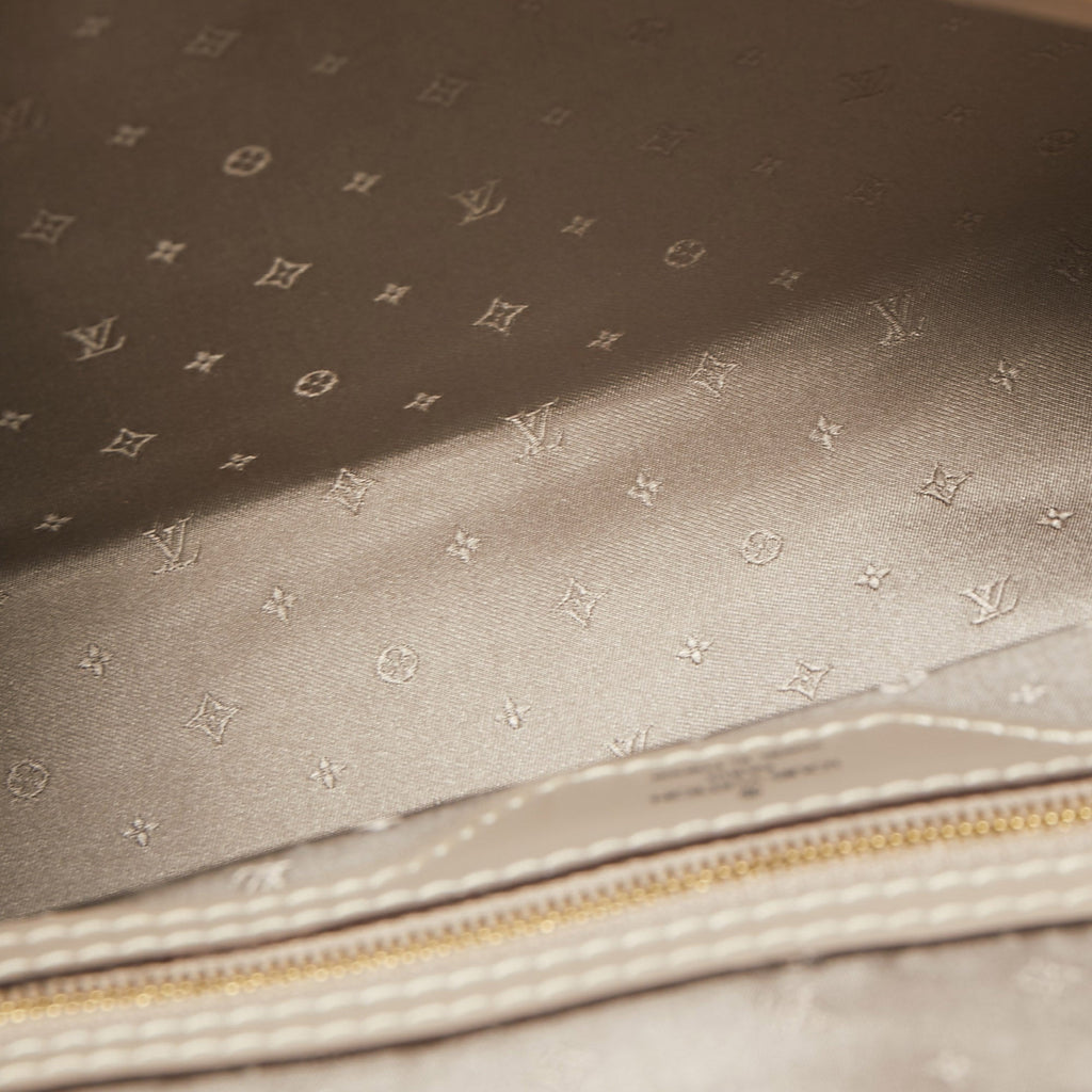 LOUIS VUITTON Verone Suhali Leather Le Confident Bag