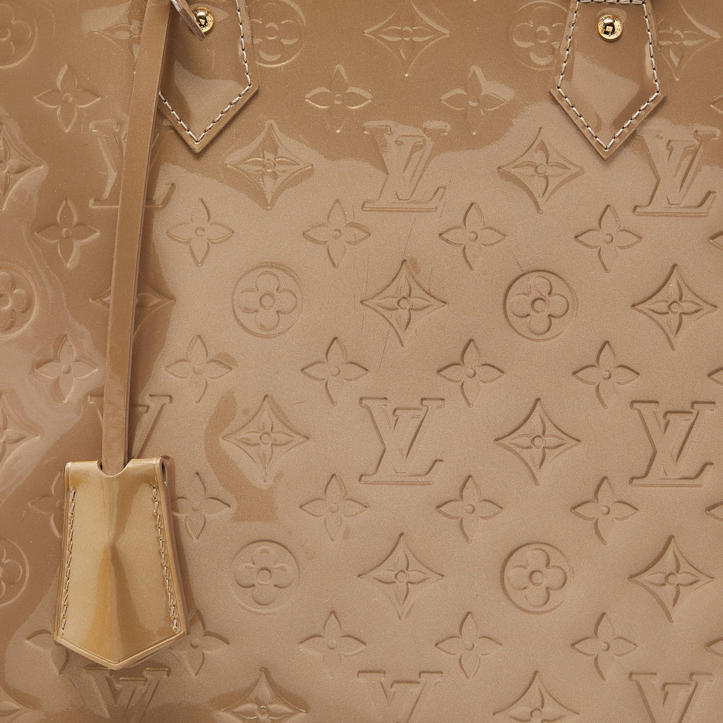 LOUIS VUITTON Beige Poudre Monogram Vernis Alma GM Bag