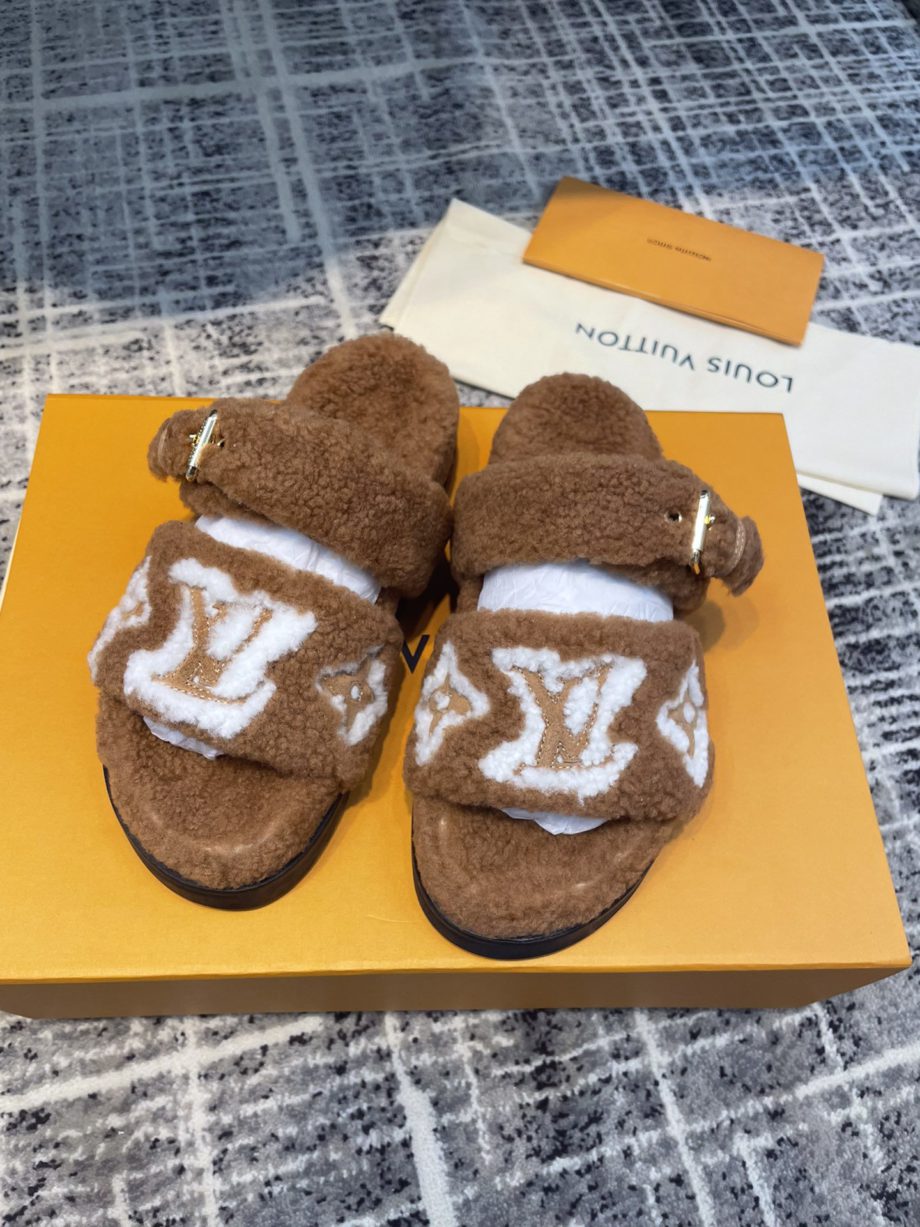 louis vuitton Women's Paseo Flat Comfort Mule Cognac For Women 1AACRN