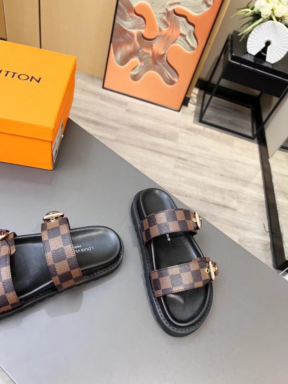 louis vuitton Women's Bom Dia Flat Mule Brown For Women