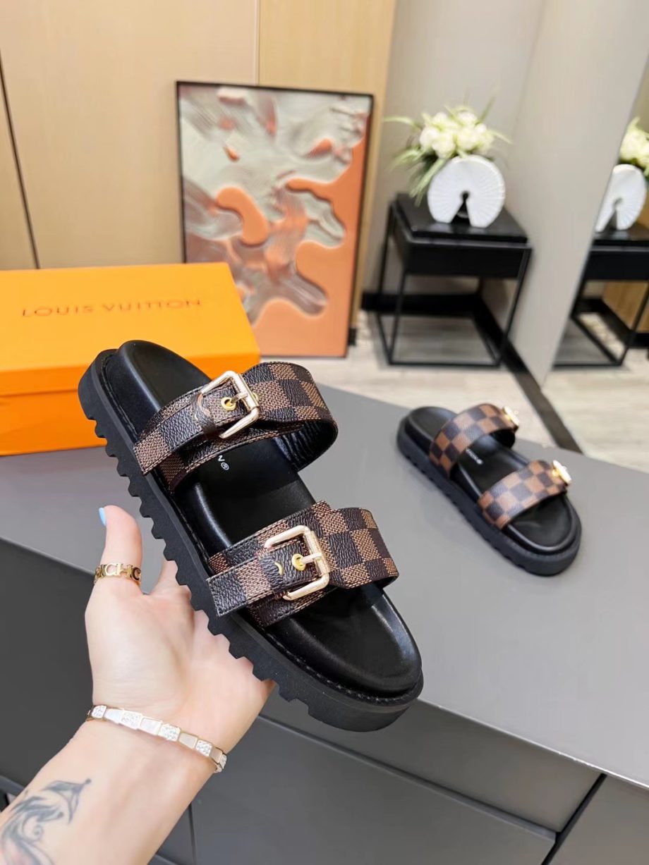 louis vuitton Women's Bom Dia Flat Mule Brown For Women